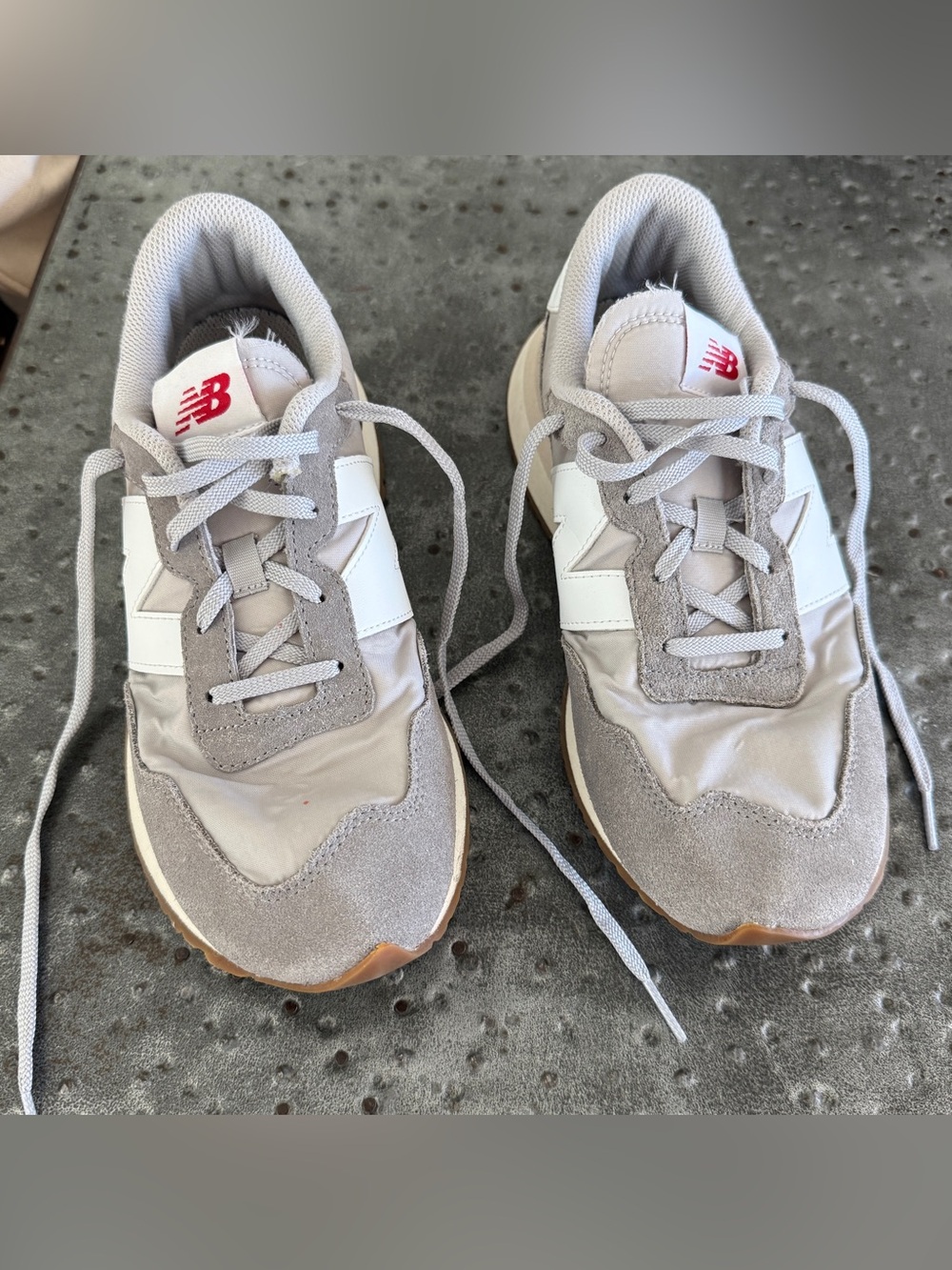 New Balance 237 GS237PE Sneakers Boys US7 Gray Lifestyle Shoes.